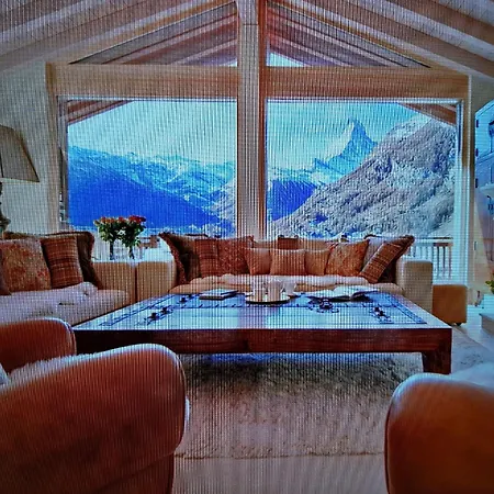 With Spectacular Matterhorn Views Σαλέ *